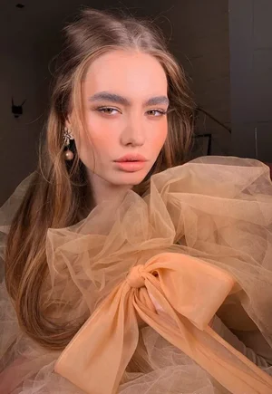 Élégante Marie