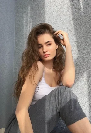 Élégante Marie