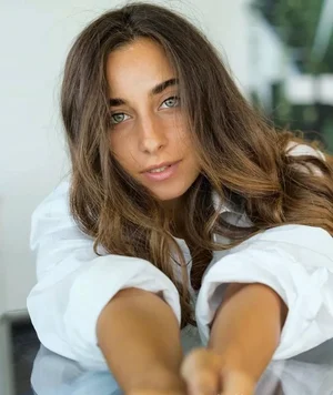 Inès